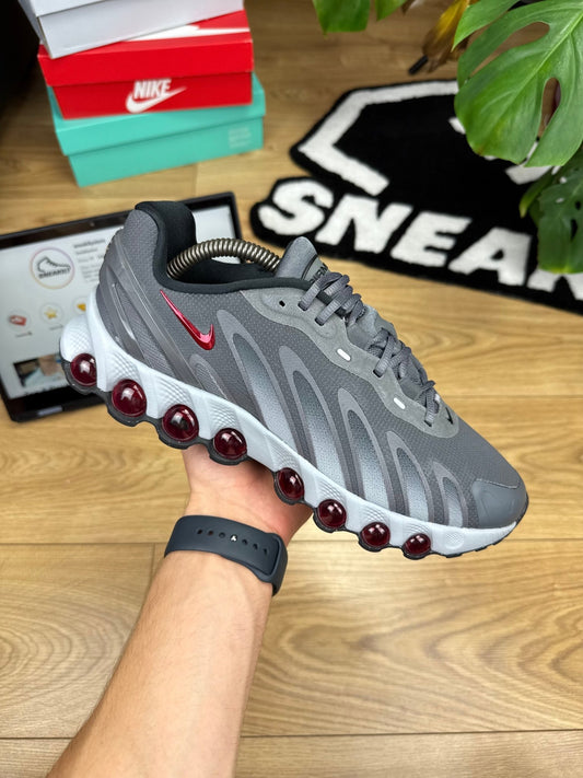 Nike Air Max DN8 (42.5)