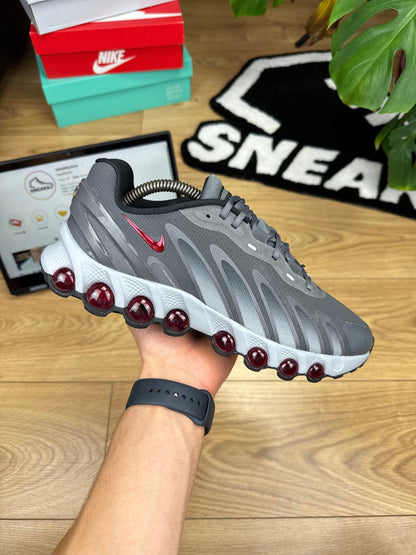 Nike Air Max DN8 (42.5)