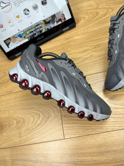 Nike Air Max DN8 (42.5)