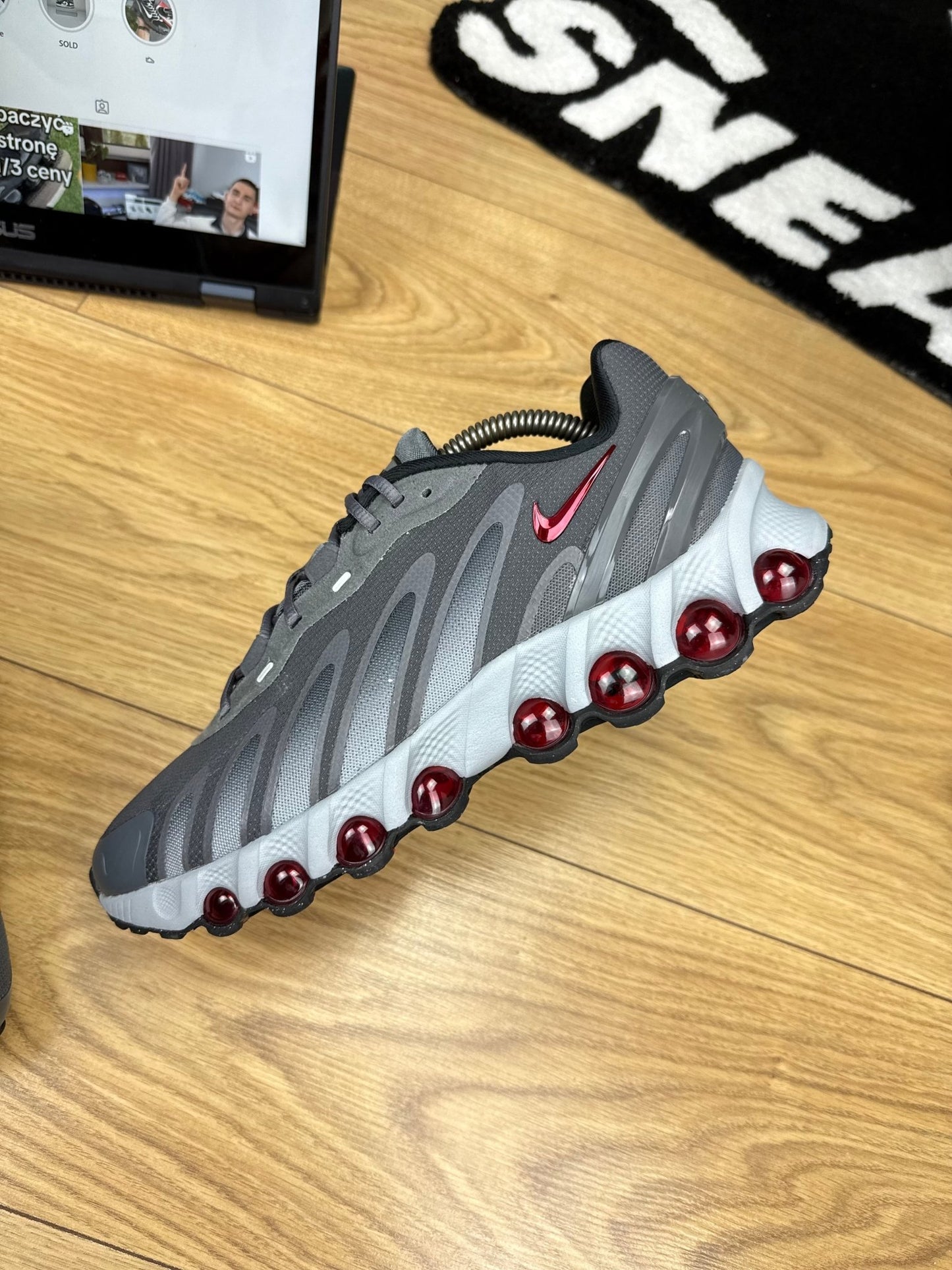 Nike Air Max DN8 (42.5)