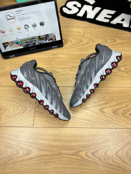 Nike Air Max DN8 (42.5)