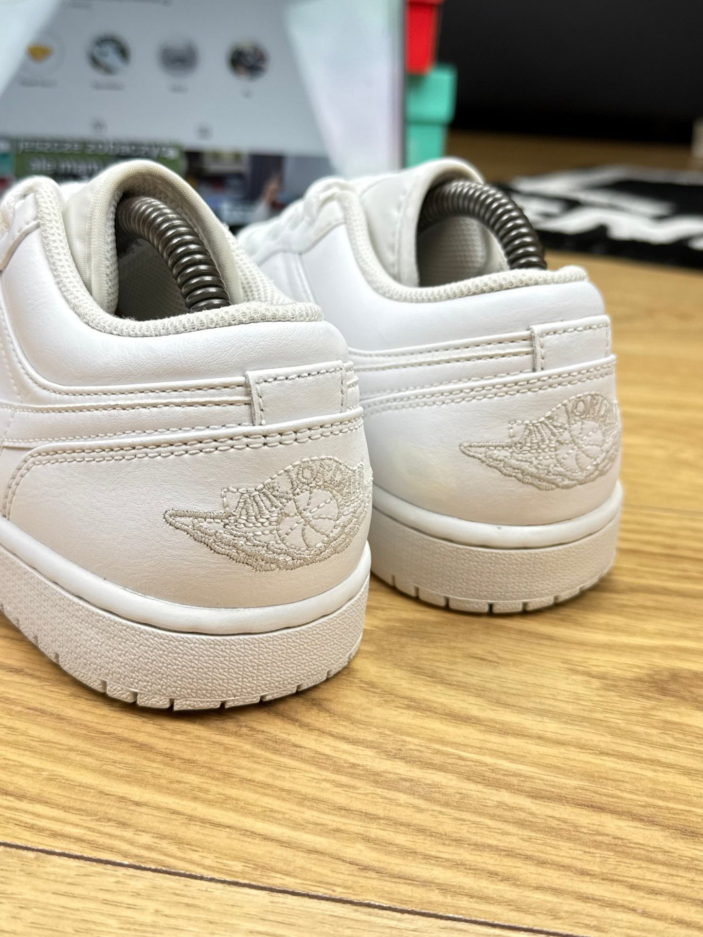 Nike Air Jordan 1 Low (42)