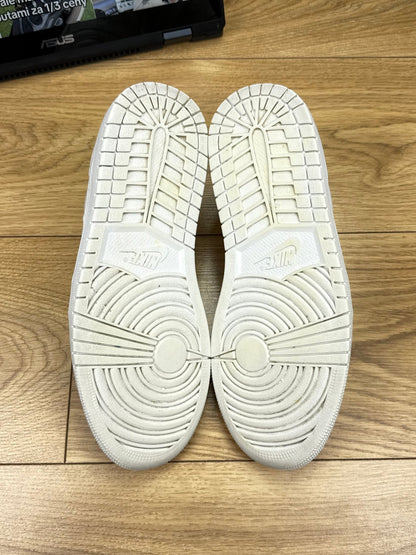 Nike Air Jordan 1 Low (42)