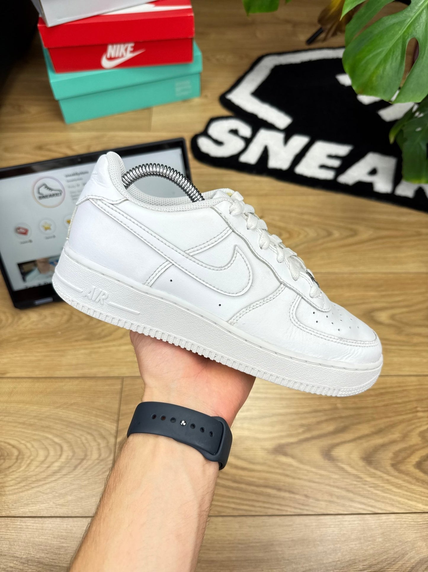 Nike Air Force 1 Low (38.5)