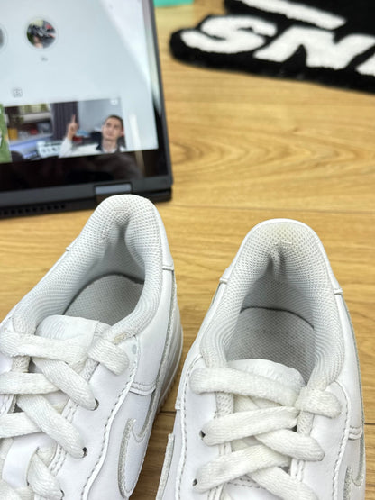 Nike Air Force 1 Low (38.5)