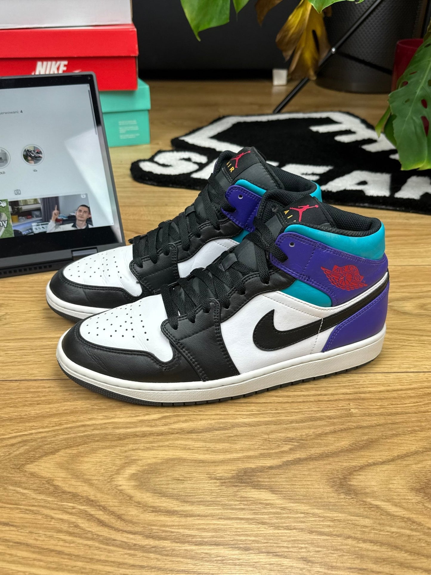 Nike Air Jordan 1 Mid (44.5)
