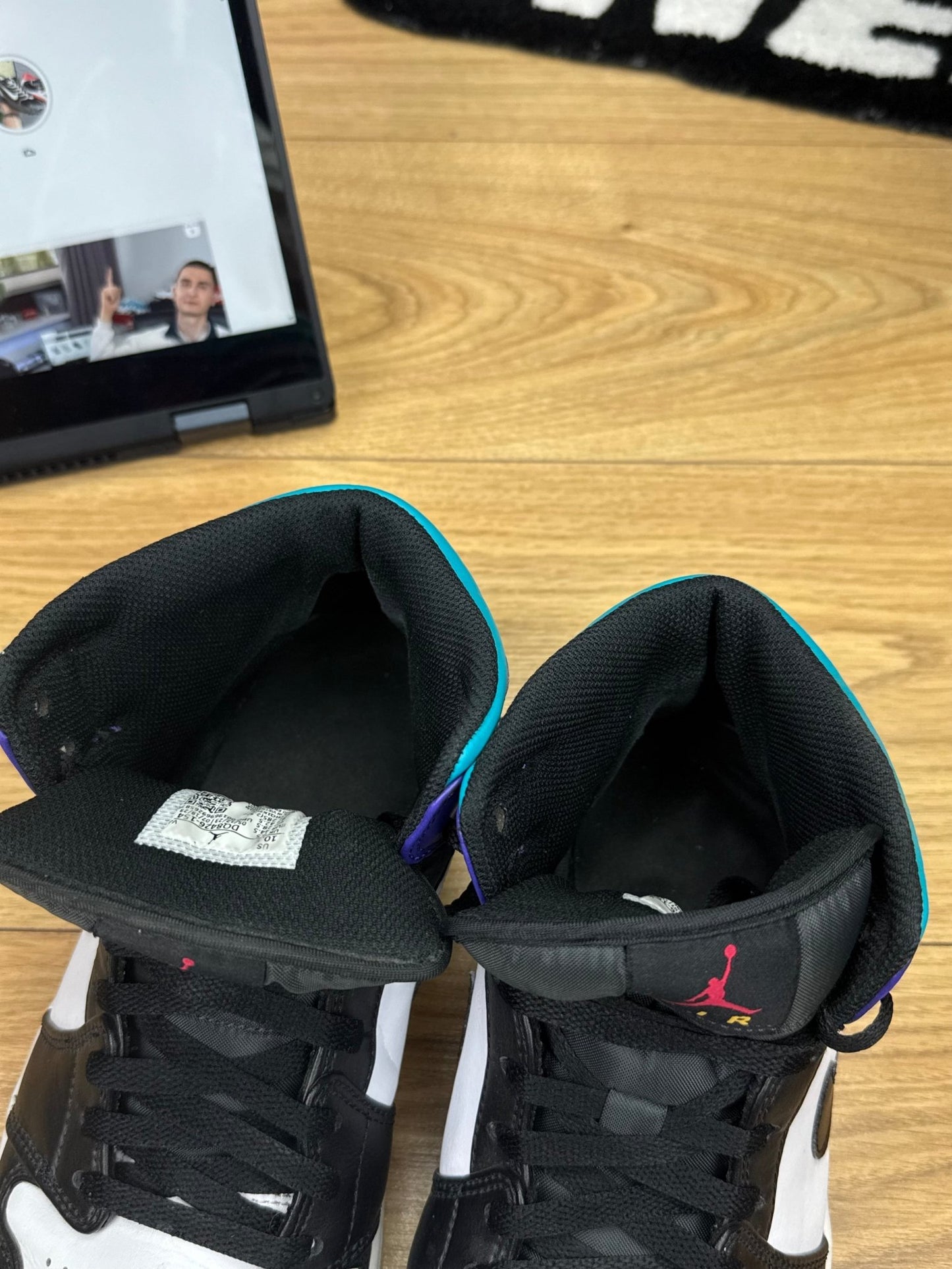 Nike Air Jordan 1 Mid (44.5)