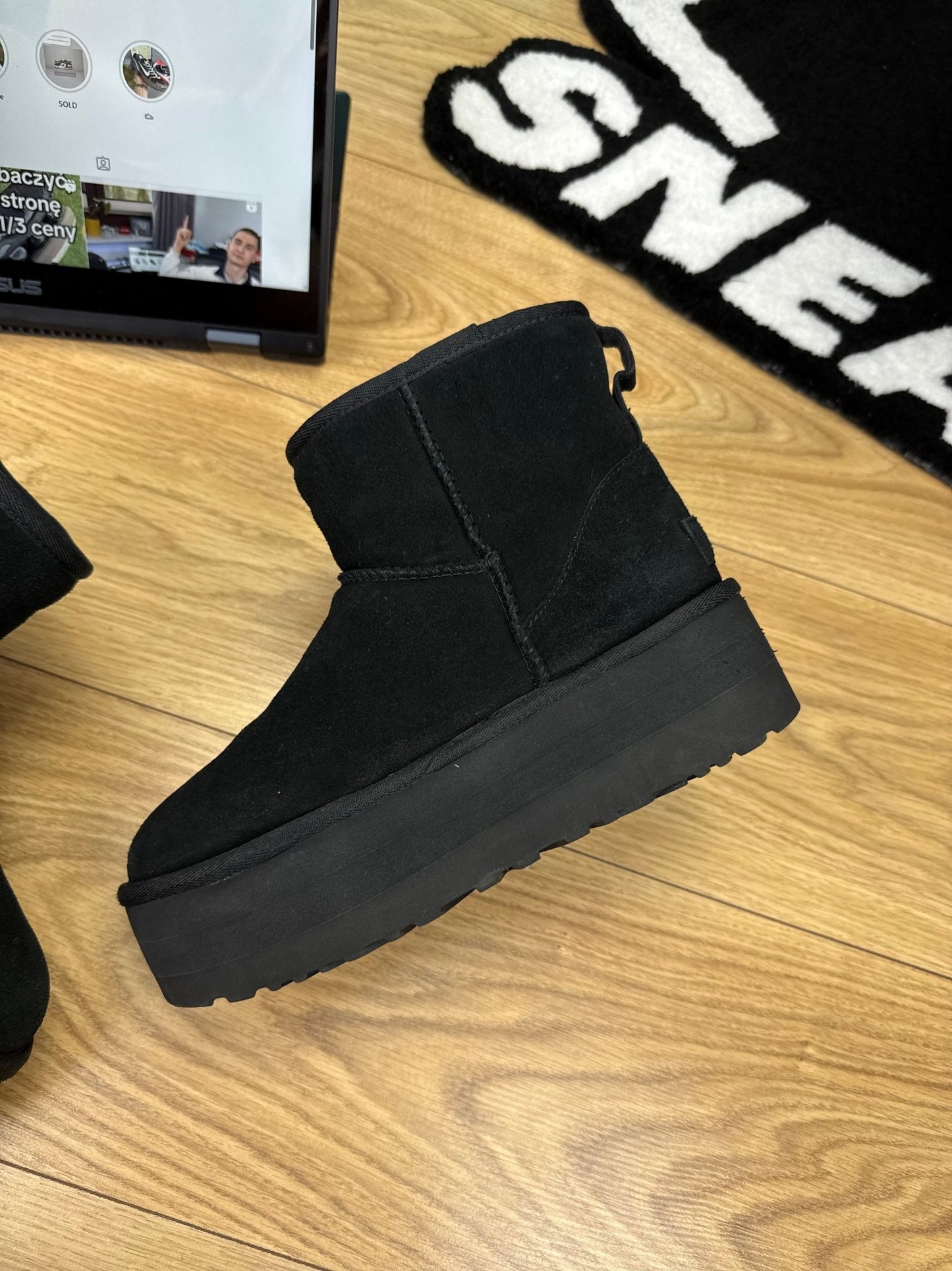 UGG Classic Mini Platform (38)