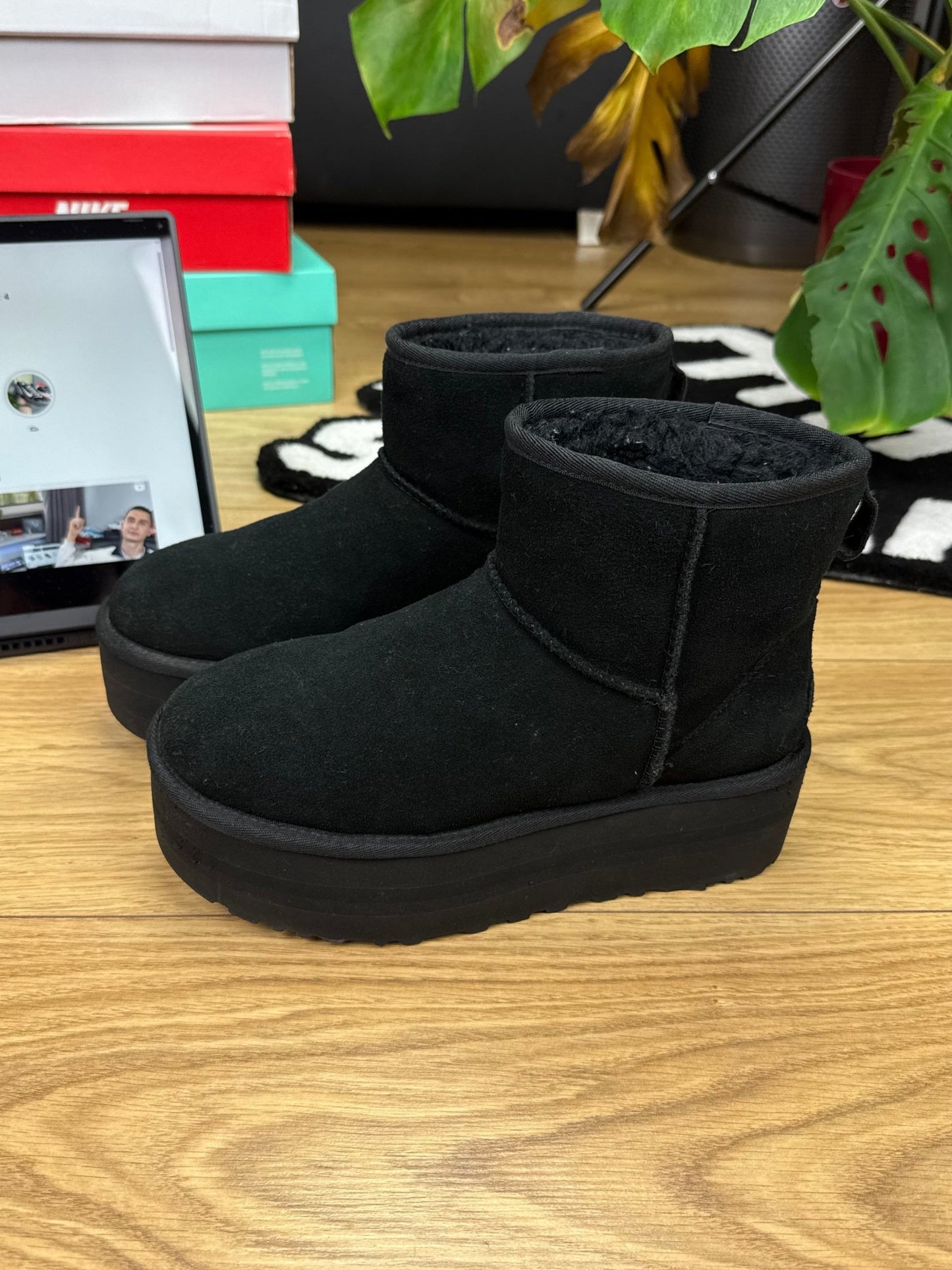 UGG Classic Mini Platform (38)