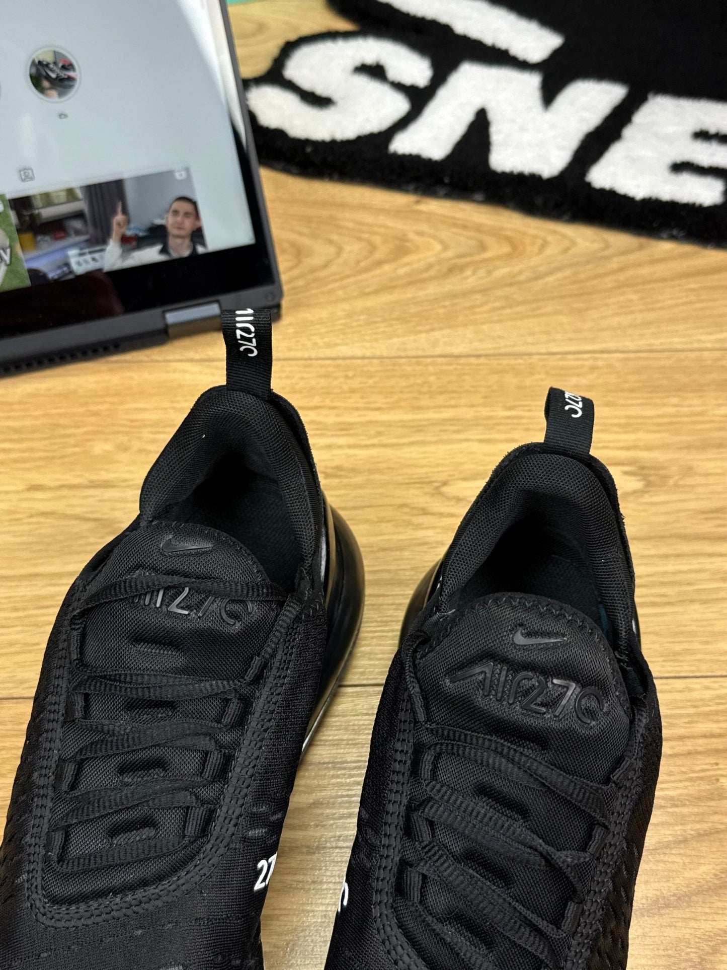 Nike Air Max 270 (42.5)