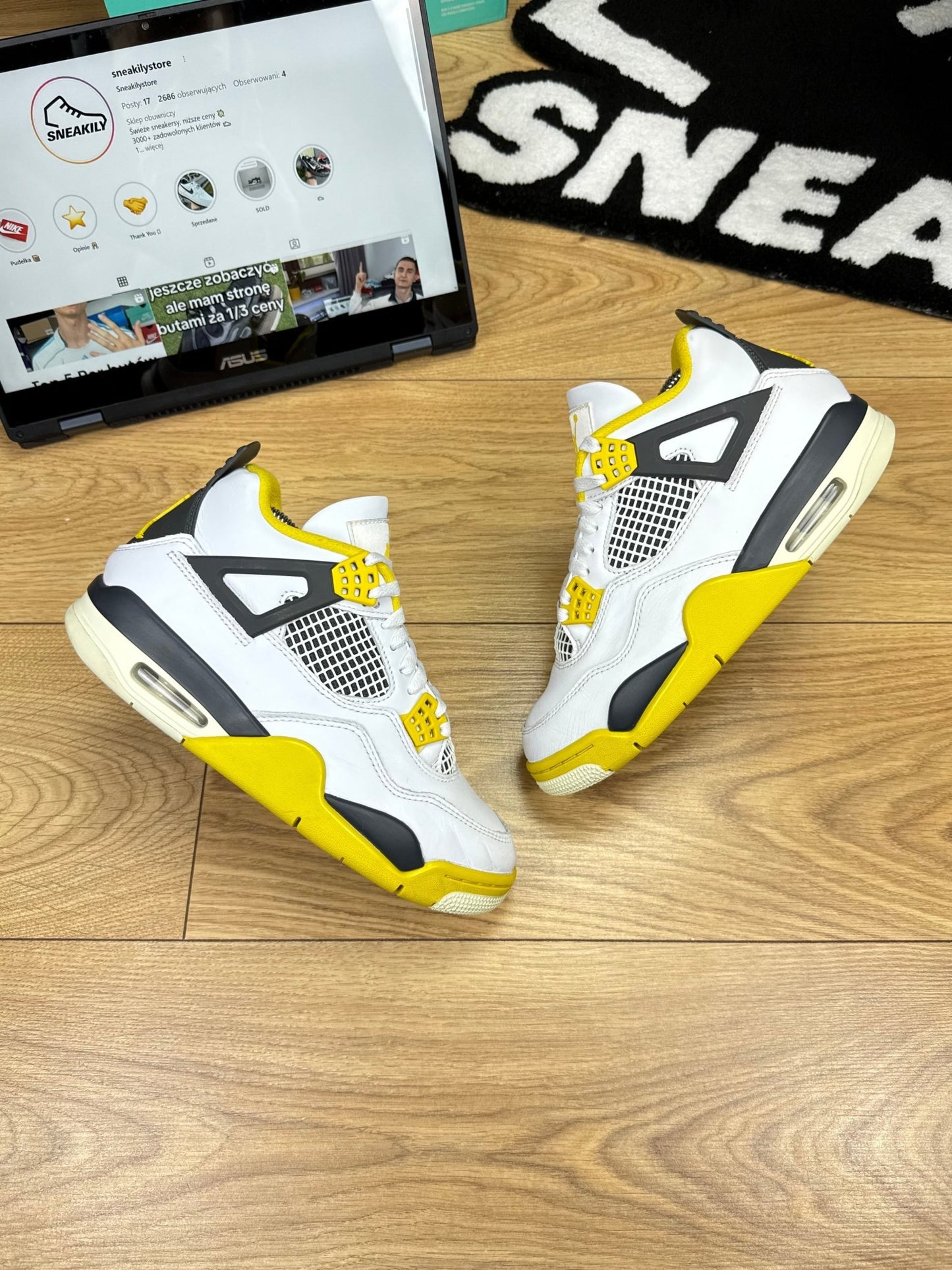 Nike Air Jordan 4 Retro (39)