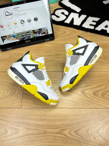 Nike Air Jordan 4 Retro (39)