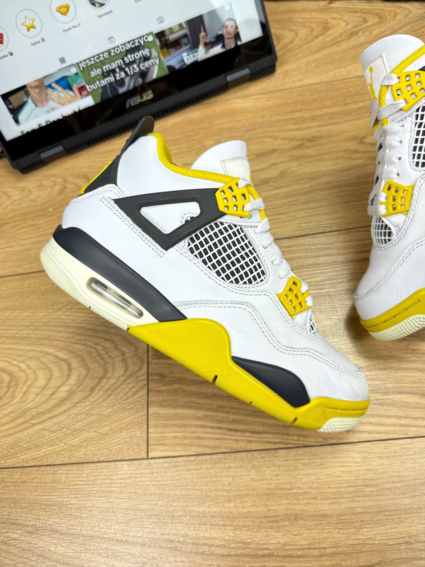 Nike Air Jordan 4 Retro (39)