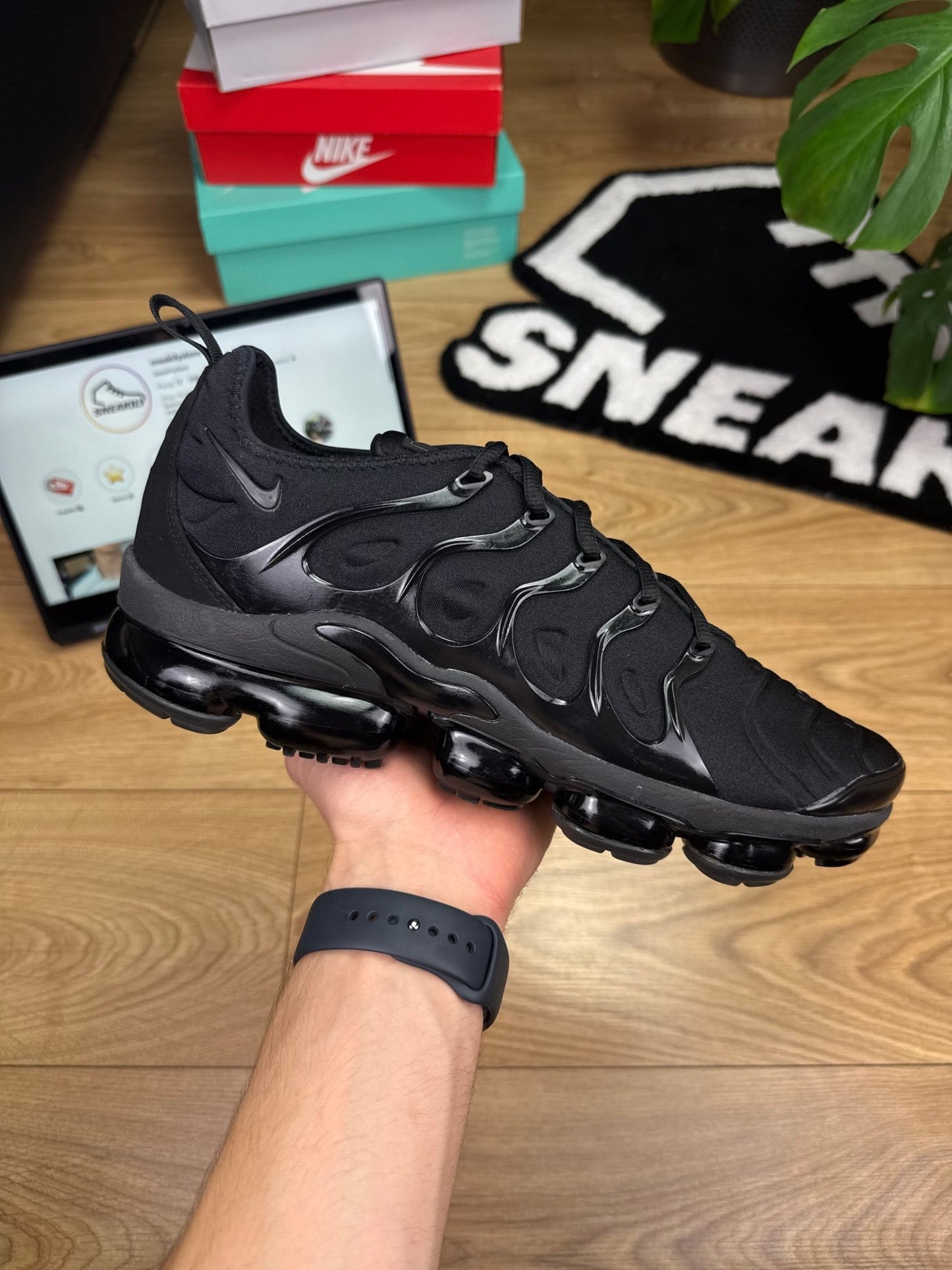 Nike Air Vapormax Plus (46)