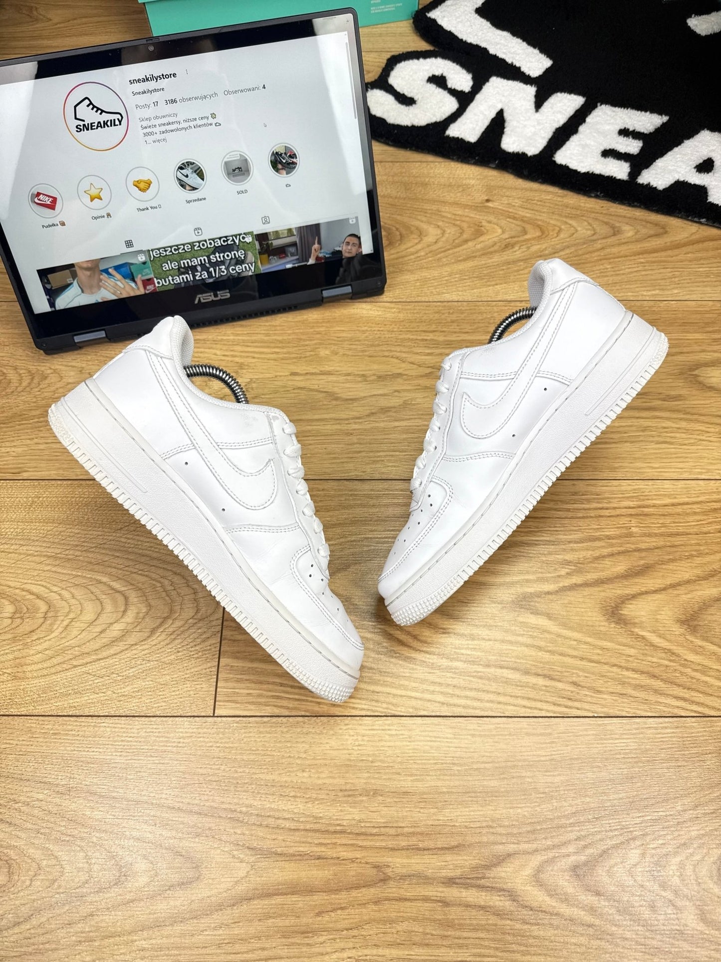 Nike Air Force 1 Low (40)