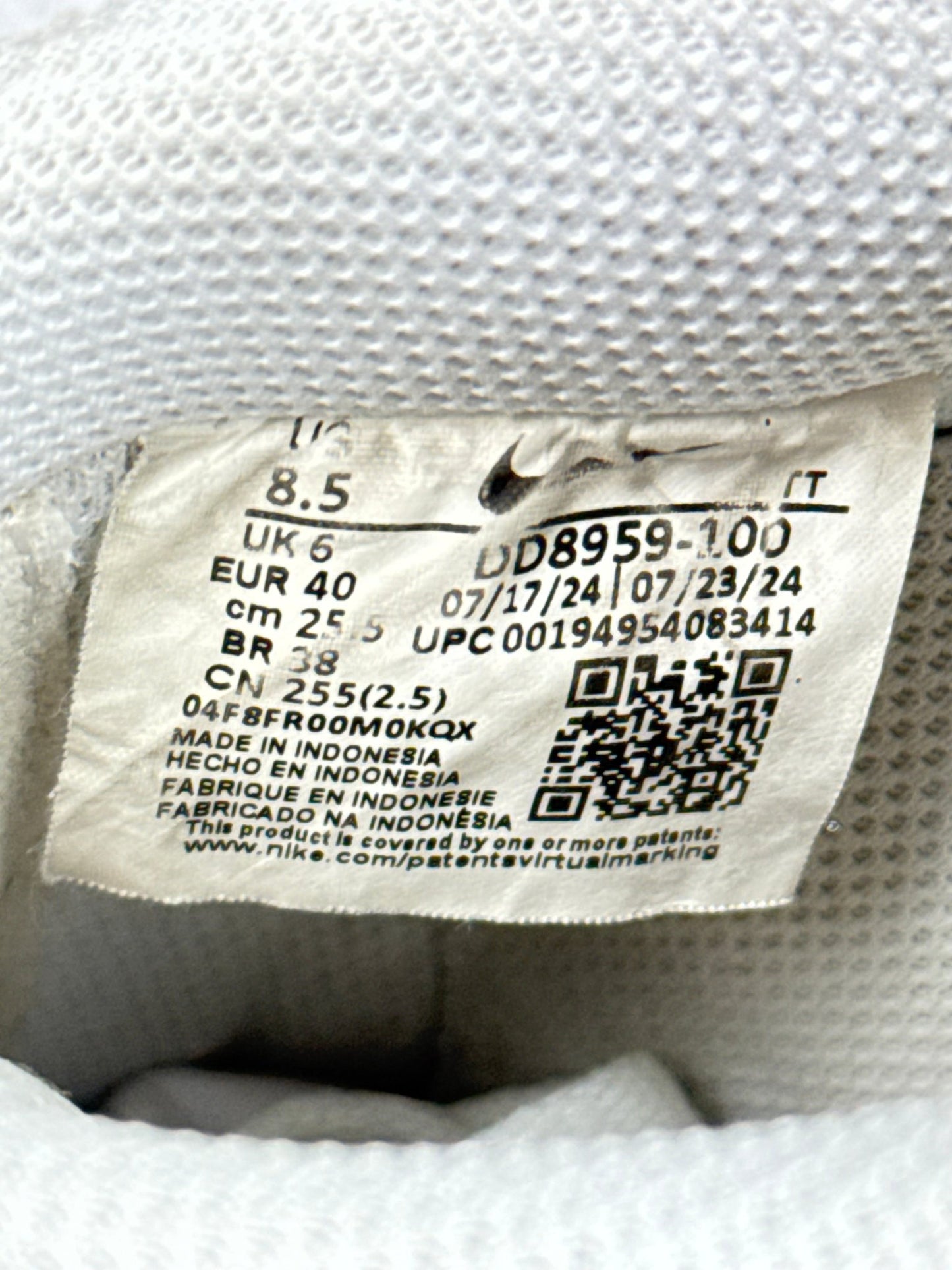 Nike Air Force 1 Low (40)