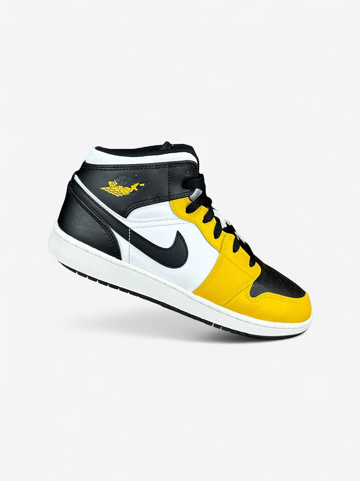 Nike Air Jordan 1 Mid (40)