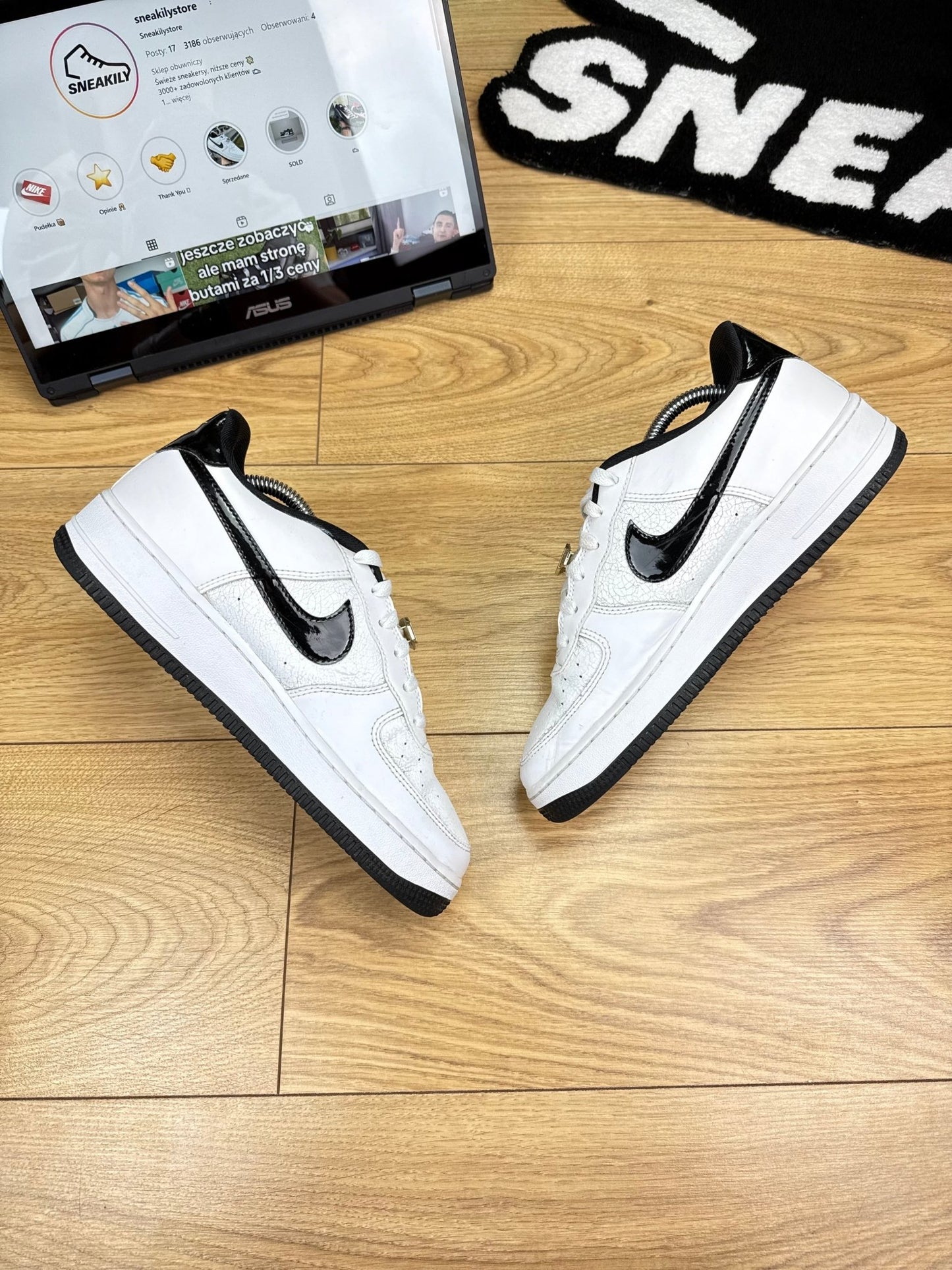 Nike Air Force 1 Low (40)