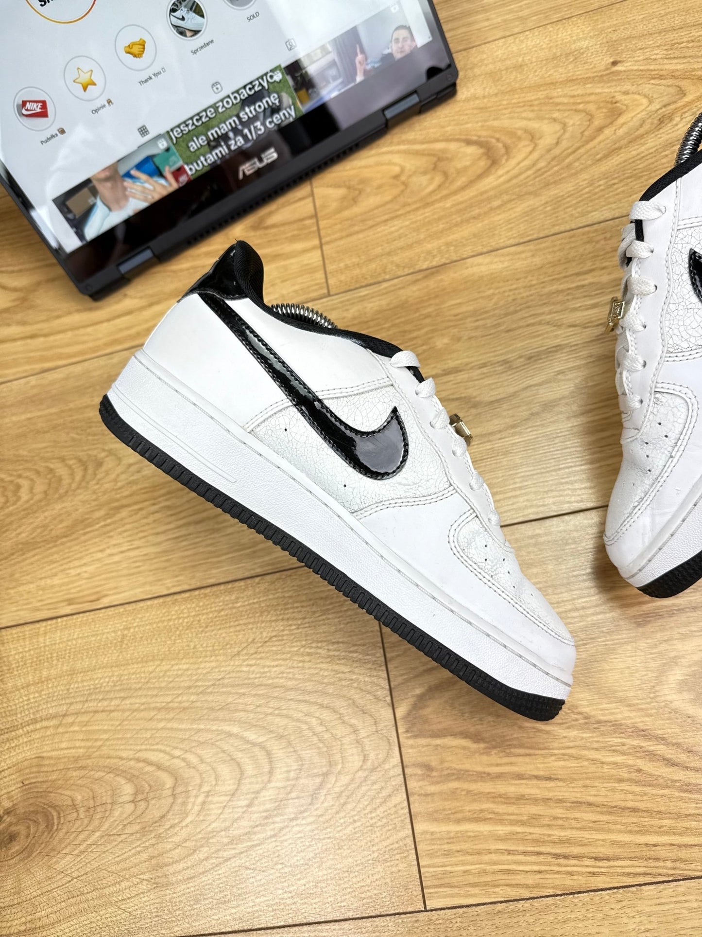 Nike Air Force 1 Low (40)