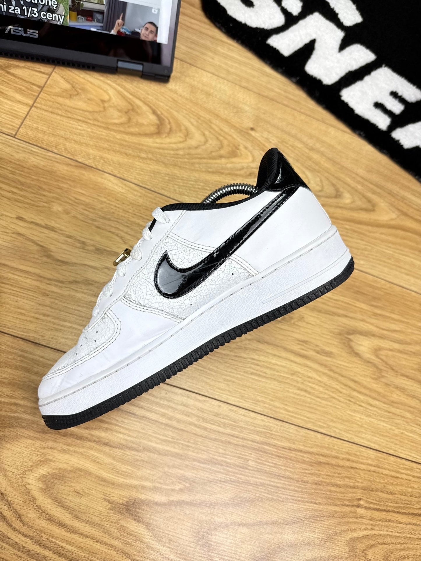 Nike Air Force 1 Low (40)