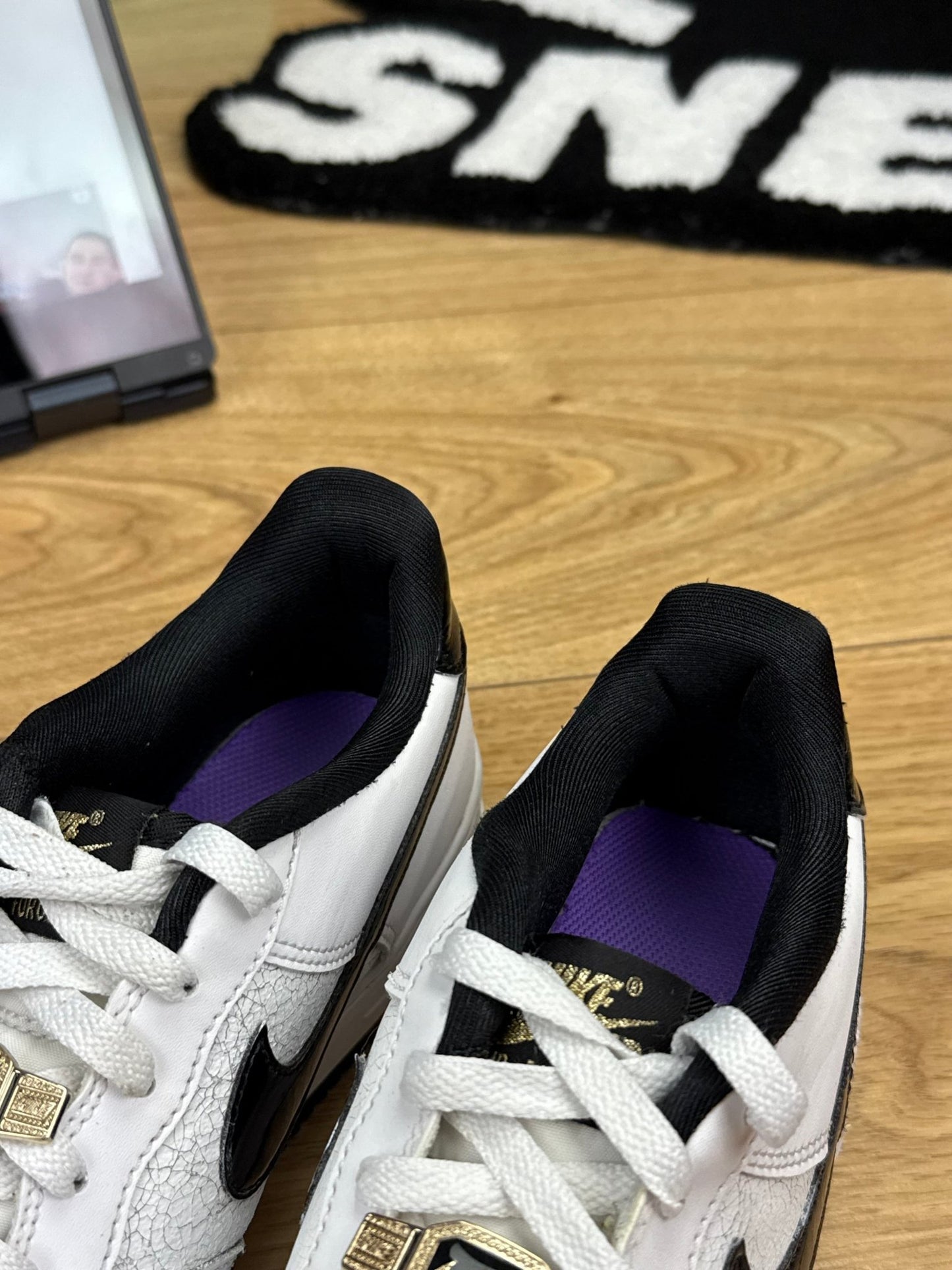 Nike Air Force 1 Low (40)