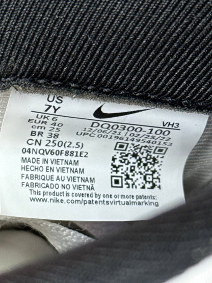 Nike Air Force 1 Low (40)