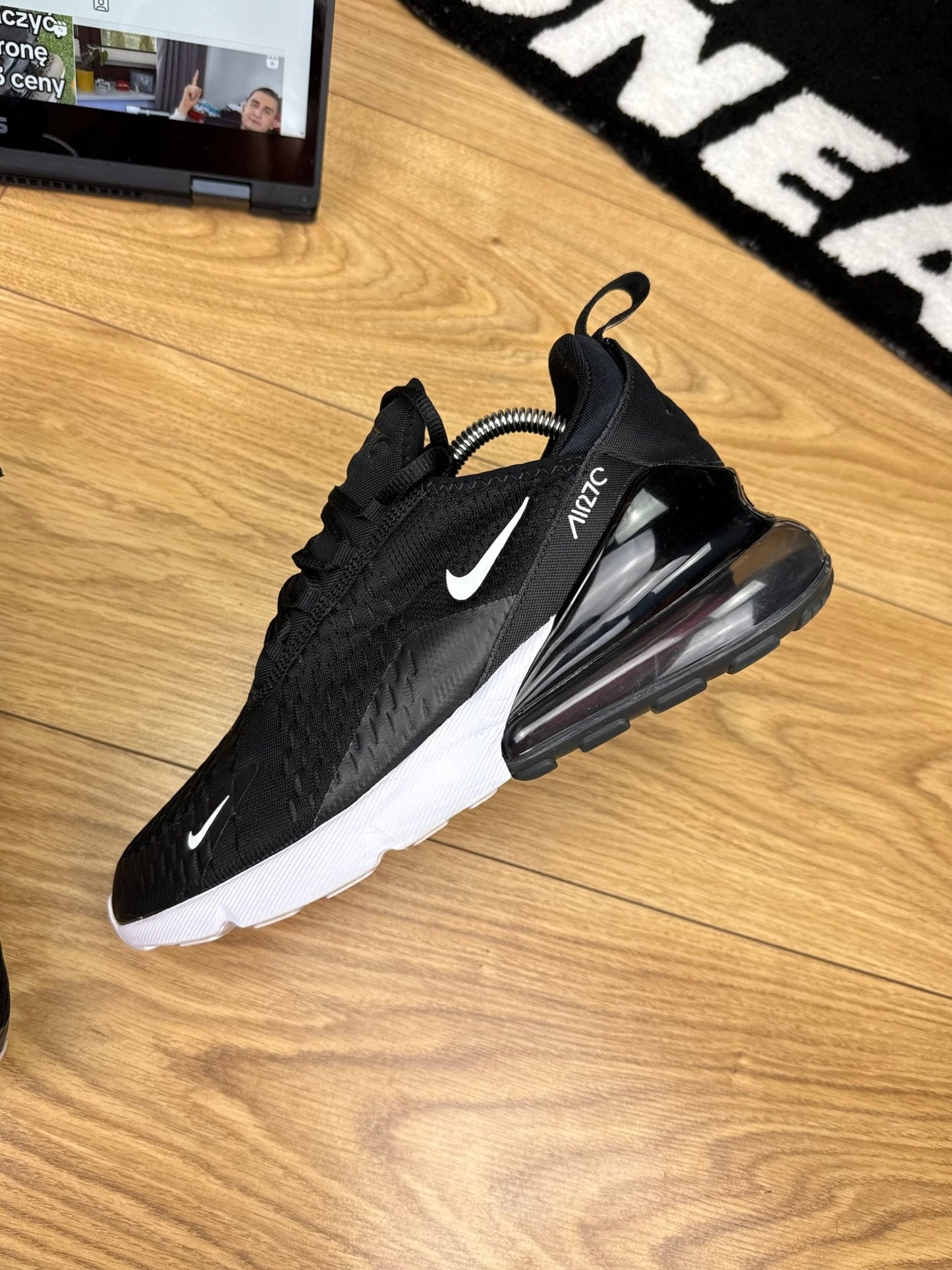 Nike Air Max 270 (42)