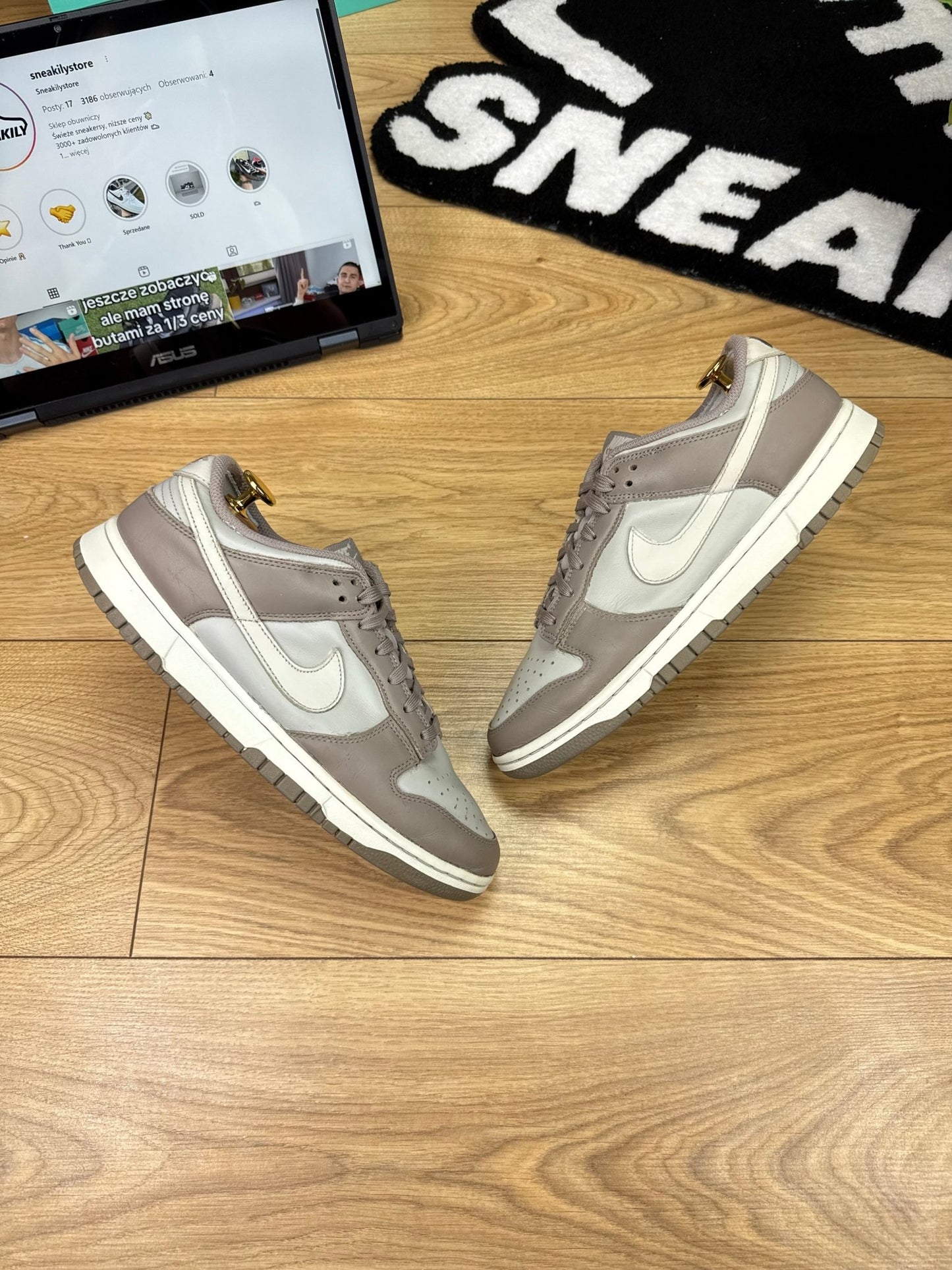 Nike Dunk Low (40.5)