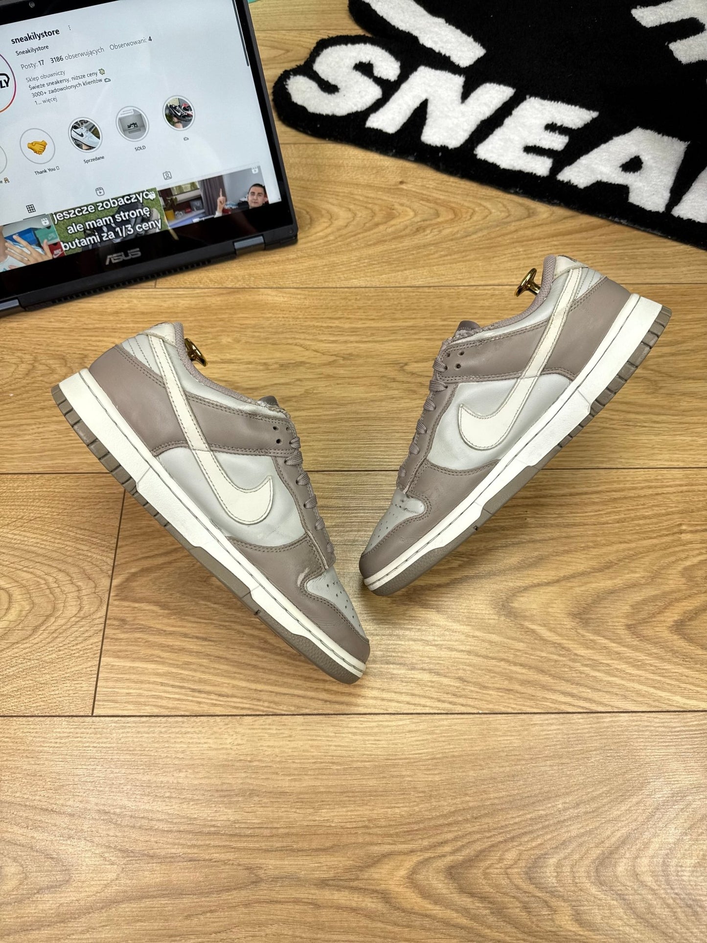Nike Dunk Low (40.5)