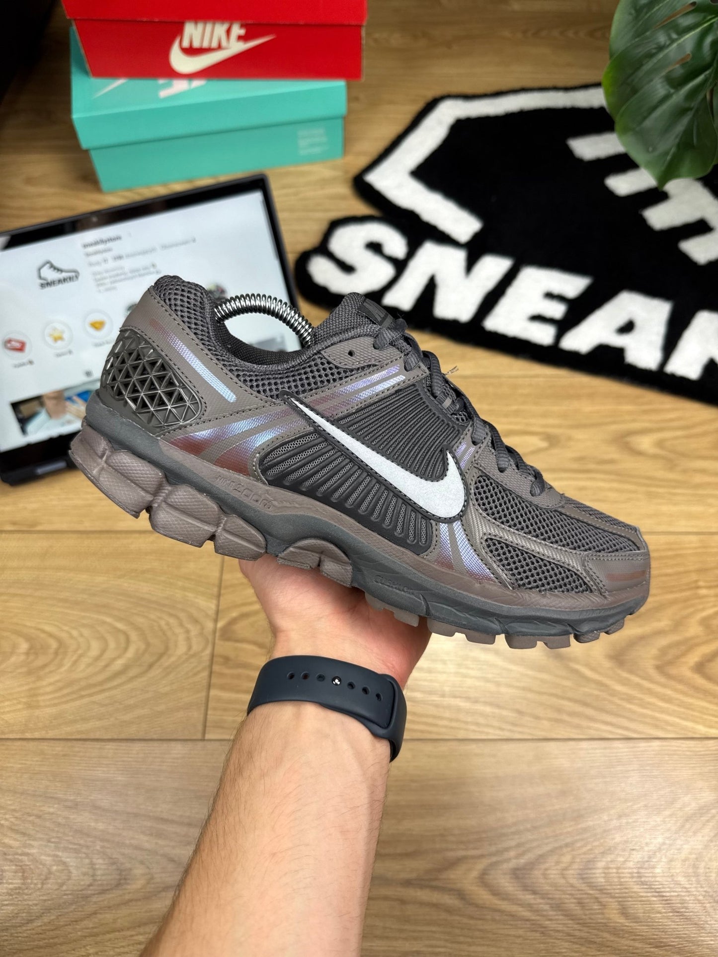Nike Vomero 5 (43)