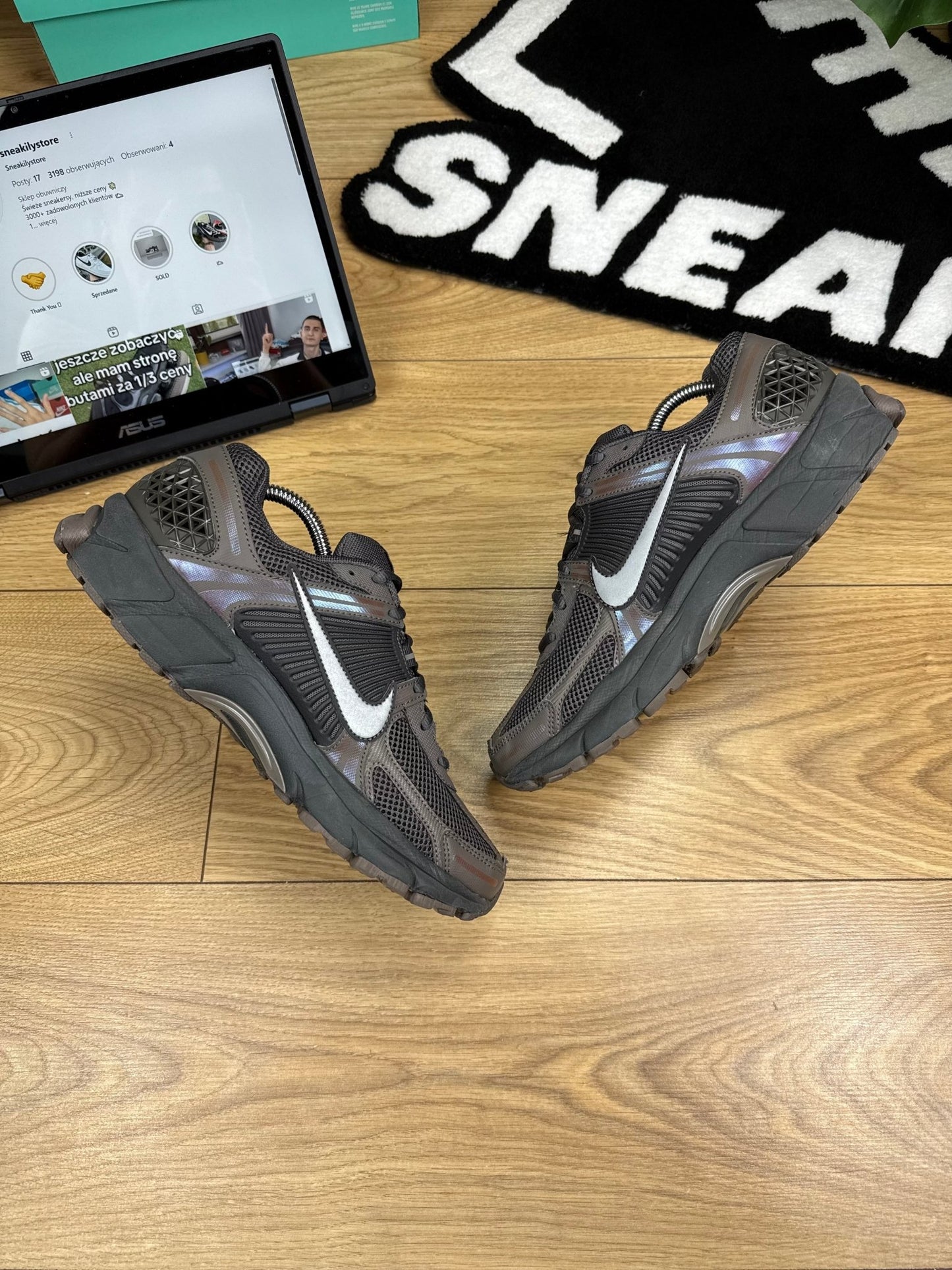 Nike Vomero 5 (43)