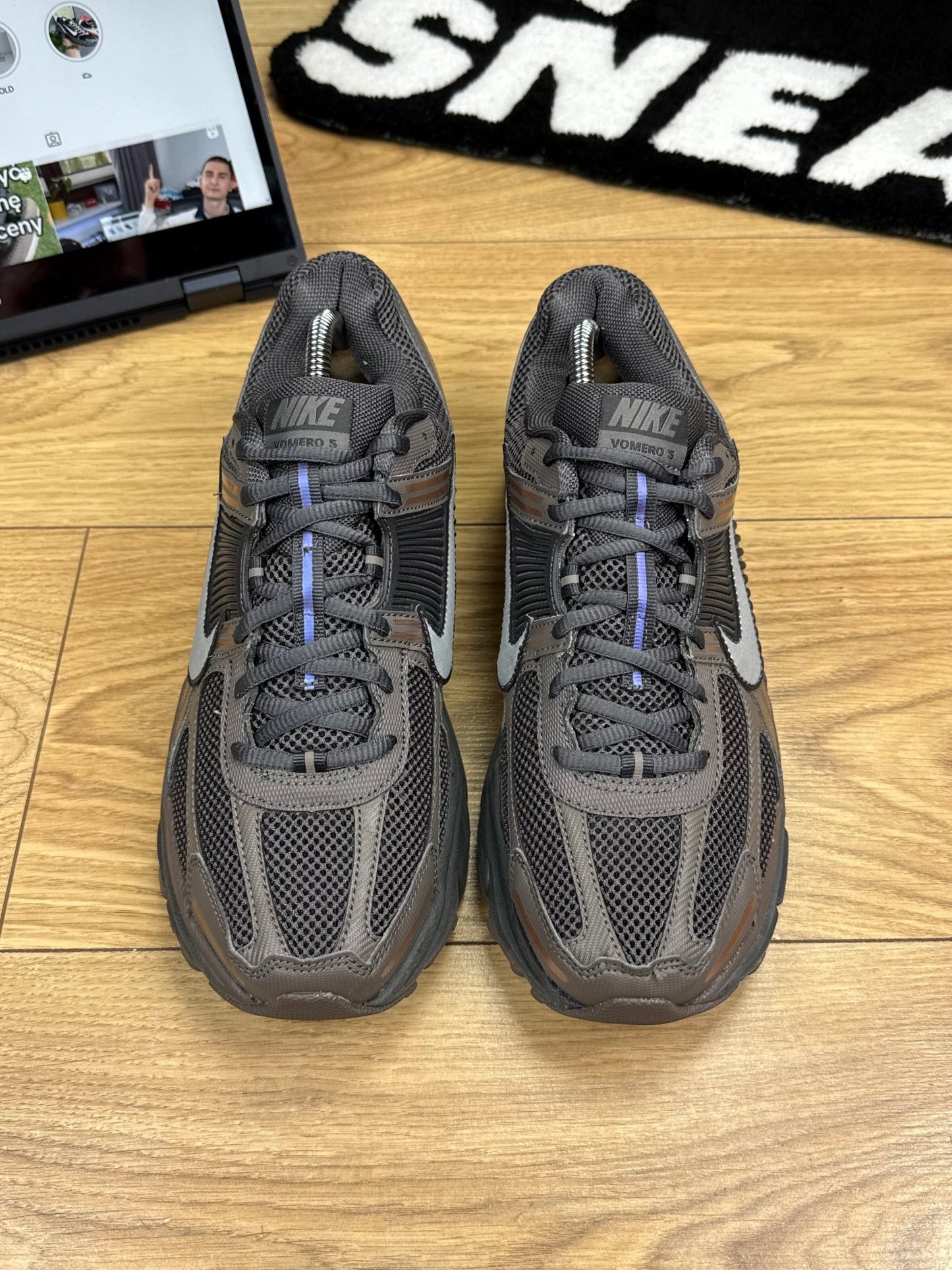 Nike Vomero 5 (43)