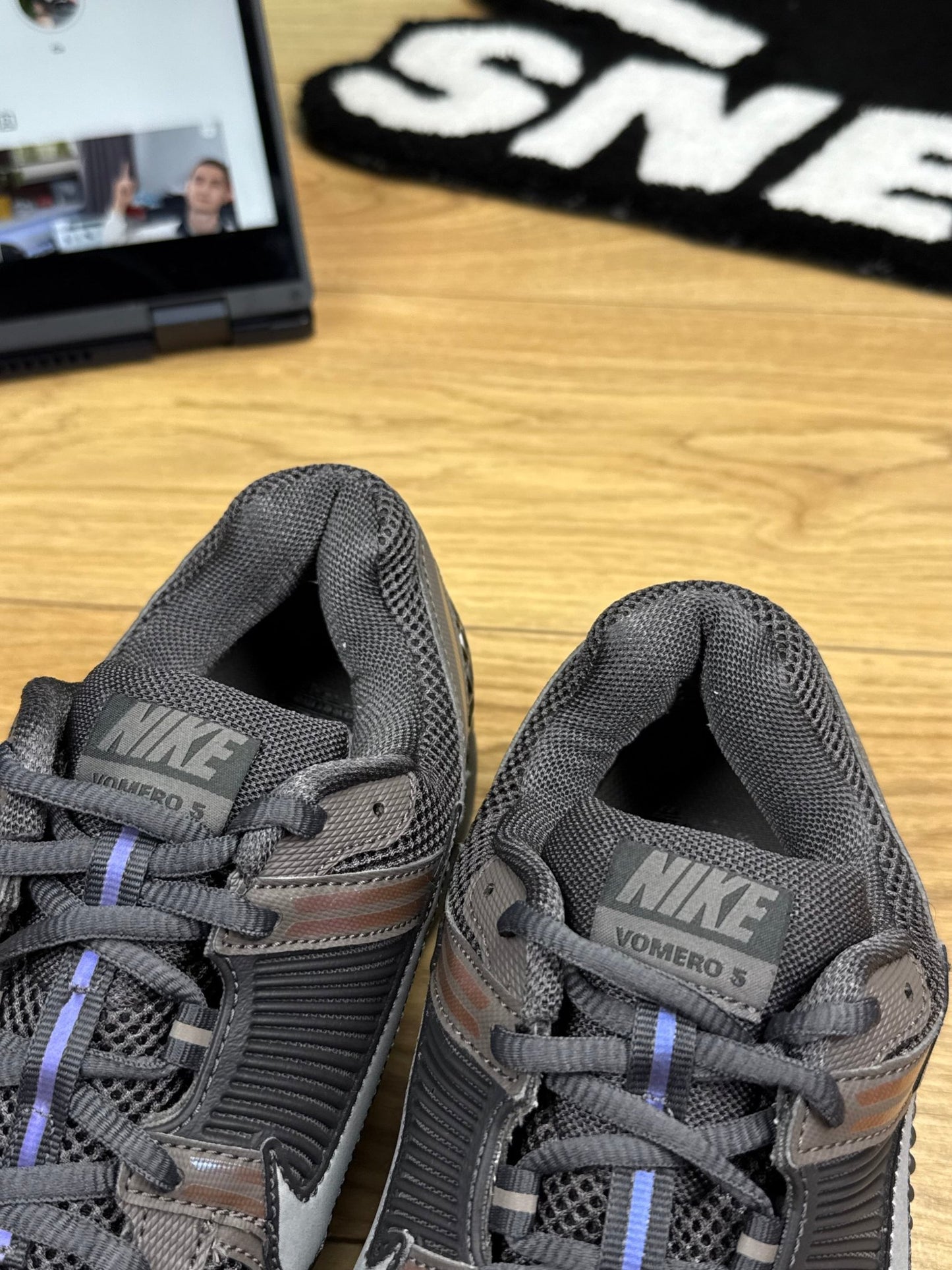 Nike Vomero 5 (43)