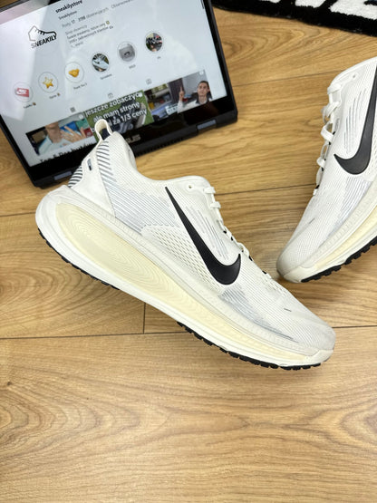 Nike Vomero 18 (47)