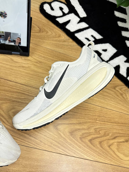 Nike Vomero 18 (47)