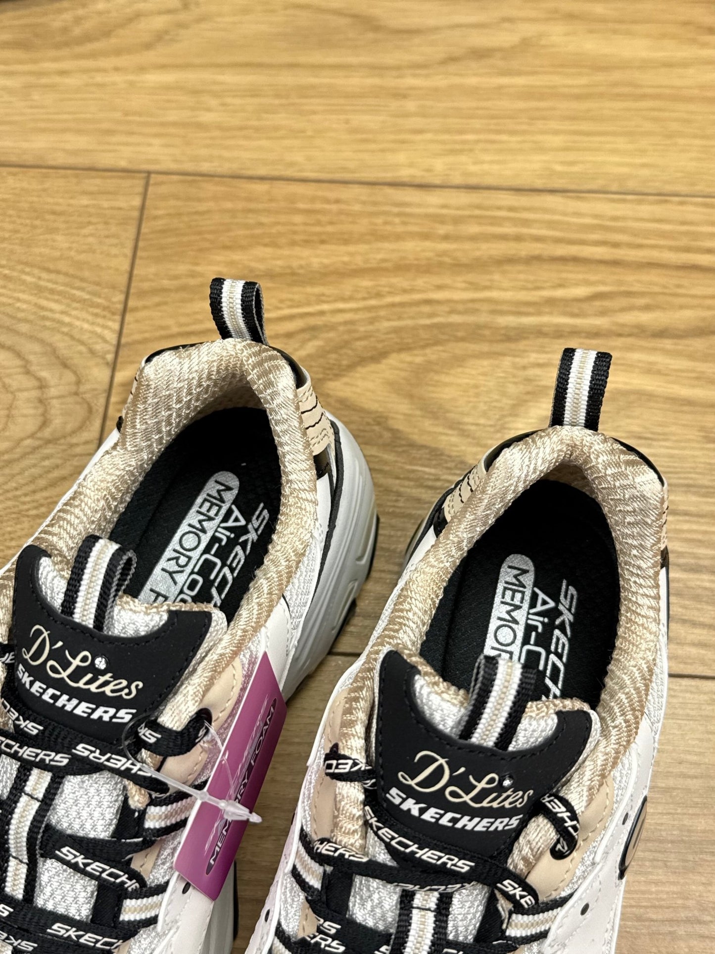 Skechers Dlites (36)