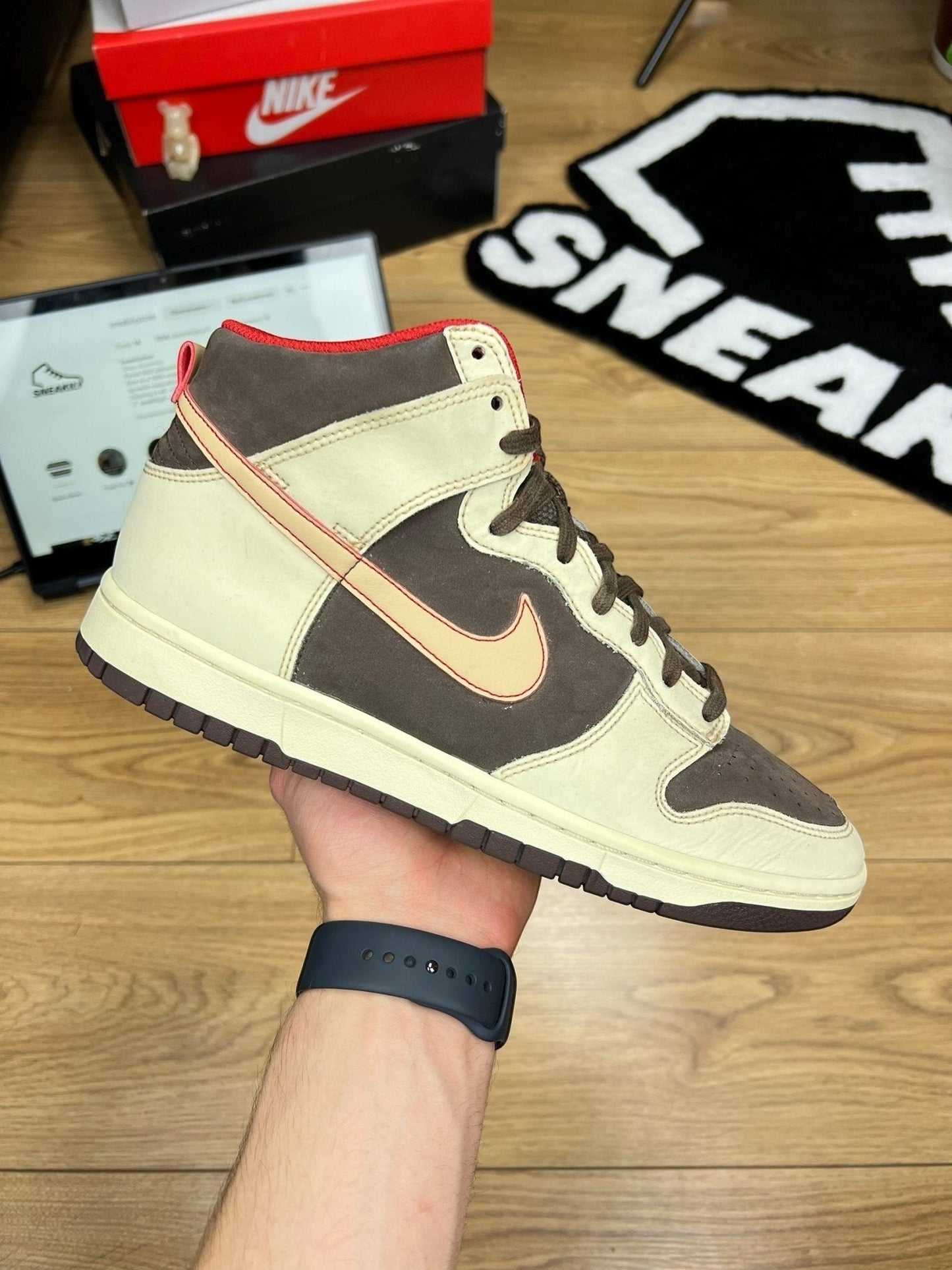 Nike Dunk High Retro SE Baroque Brown — buty sportowe męskie w dobrym stanie rozmiar 43, boczny profil