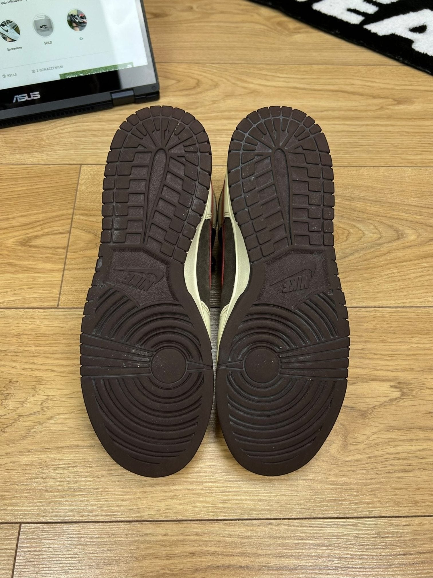 Nike Dunk High Retro SE Baroque Brown — buty sportowe męskie w dobrym stanie rozmiar 43, zapiętki butów