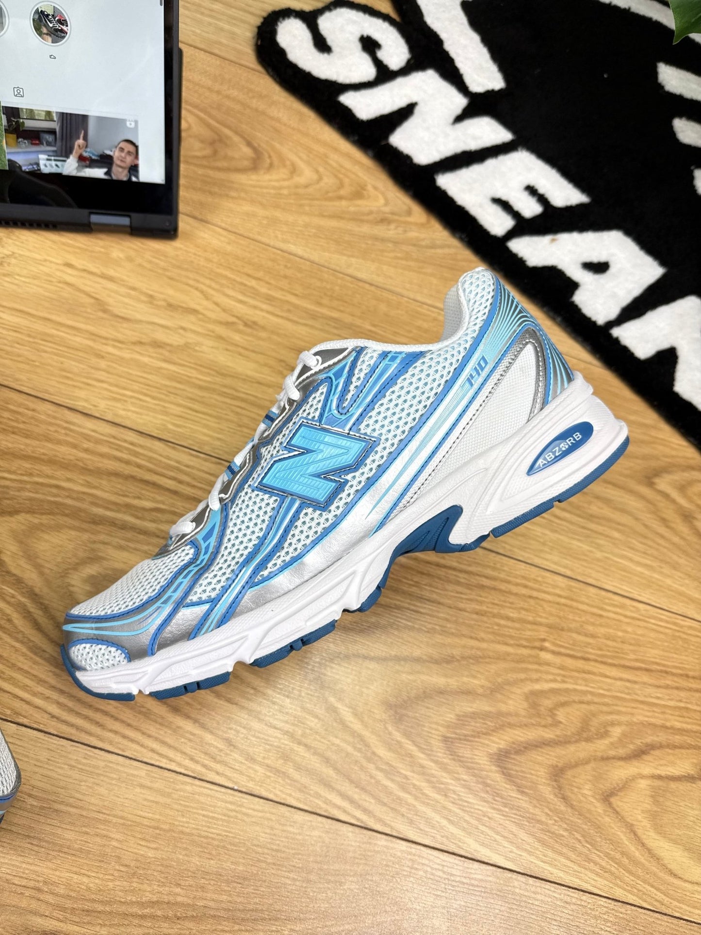 New Balance 740 (46.5)
