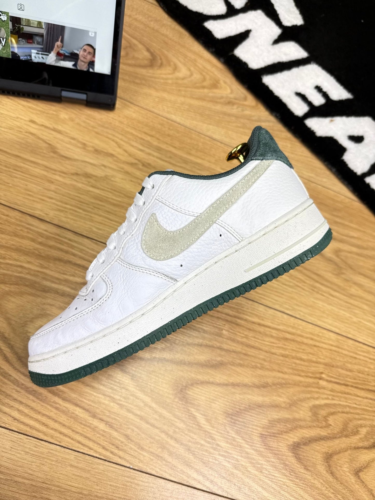 Nike Air Force 1 Low (40)