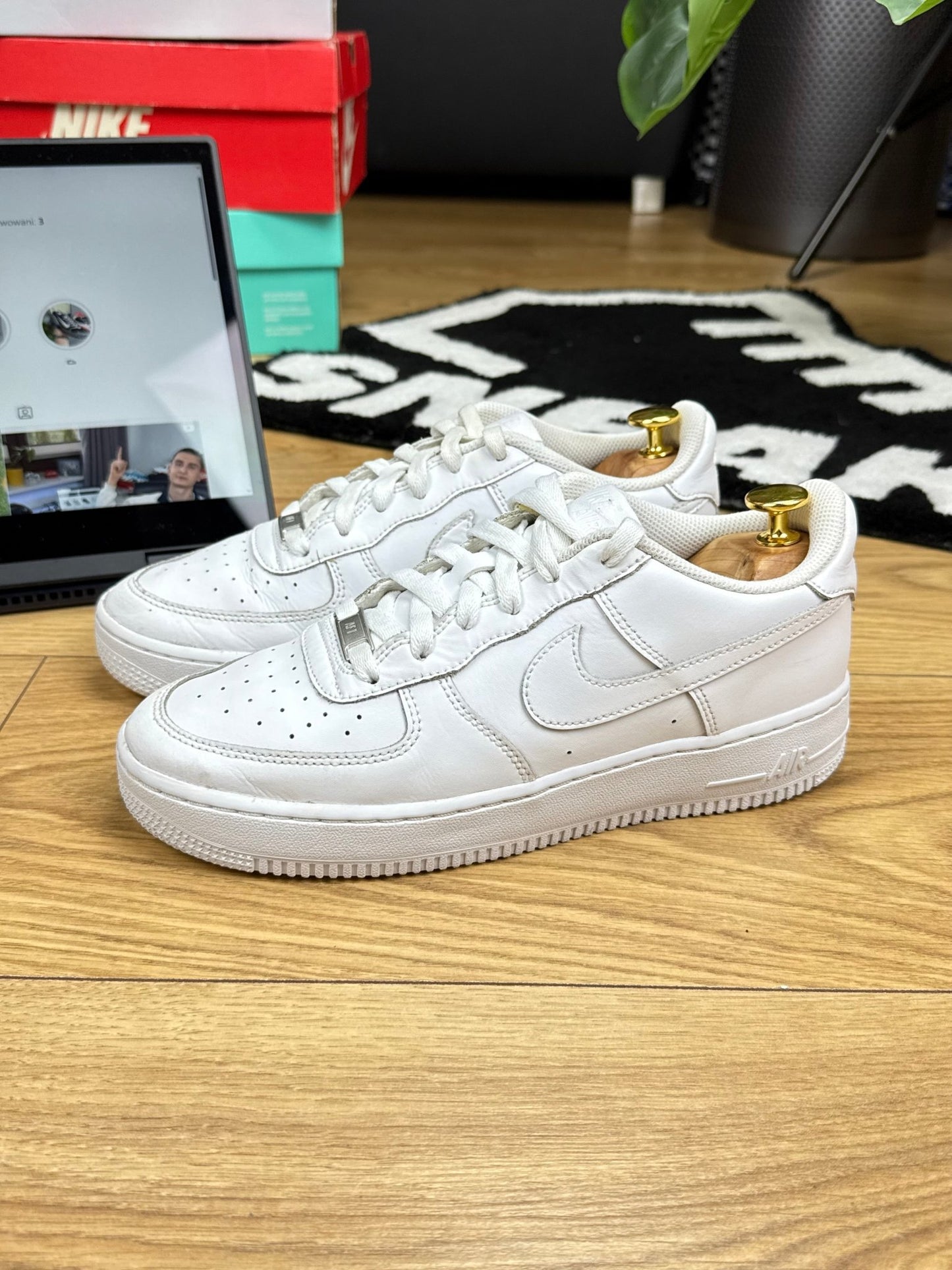 Nike Air Force 1 Low (40)