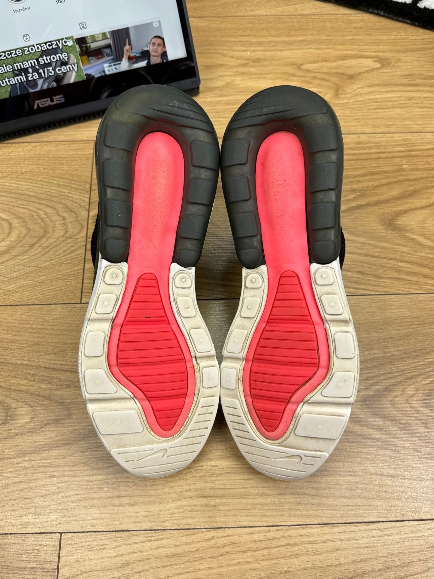 Nike Air Max 270 (42.5)