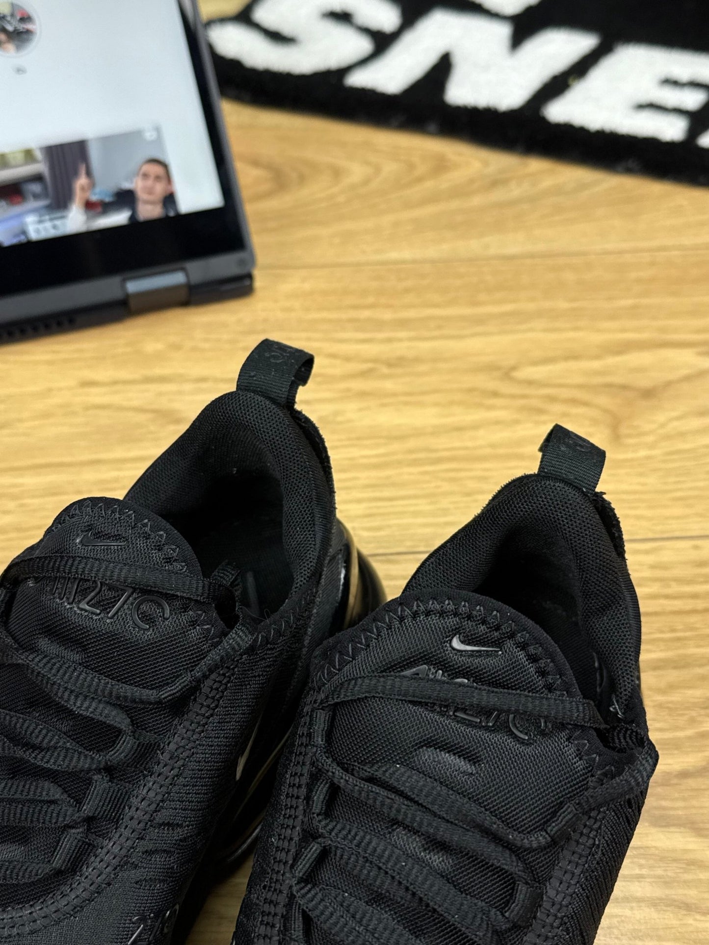 Nike Air Max 270 (38.5)