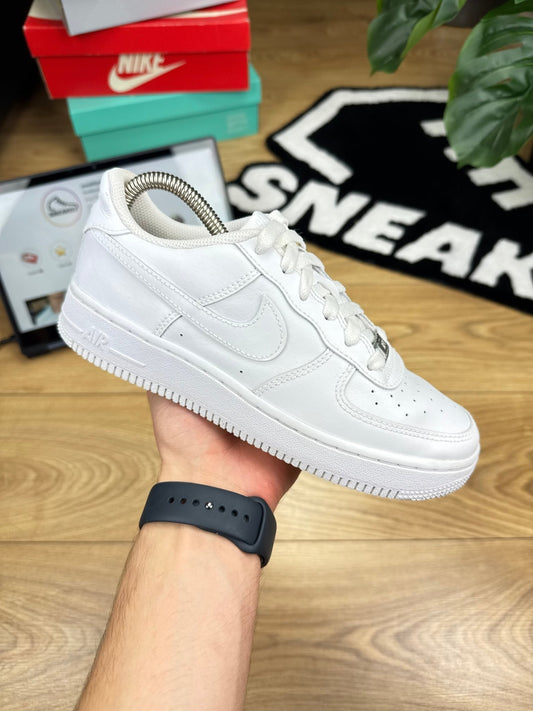 Nike Air Force 1 Low (37.5)