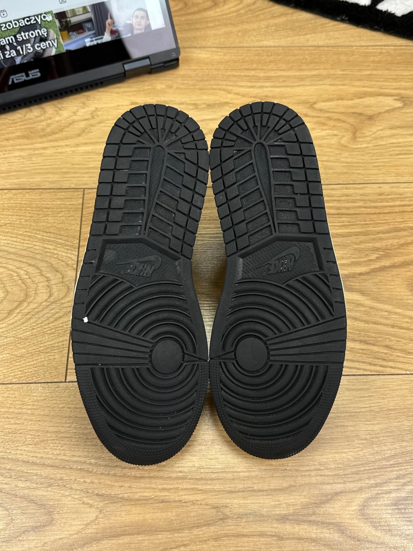 Nike Air Jordan 1 Mid (38)