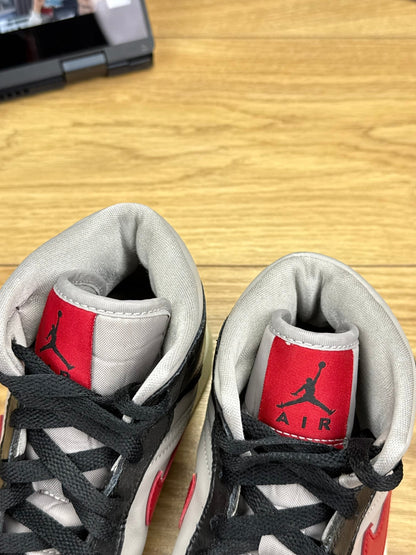 Nike Air Jordan 1 Mid (38)