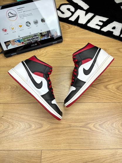 Nike Air Jordan 1 Mid (42)
