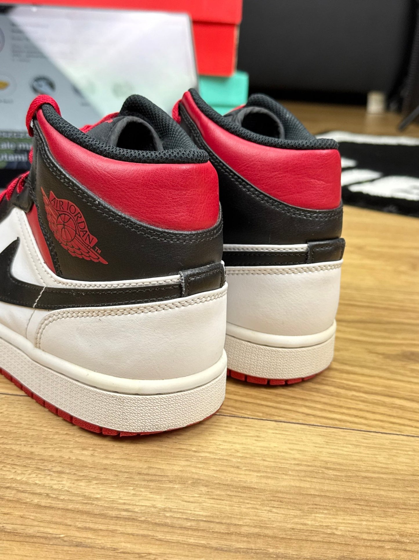 Nike Air Jordan 1 Mid (42)