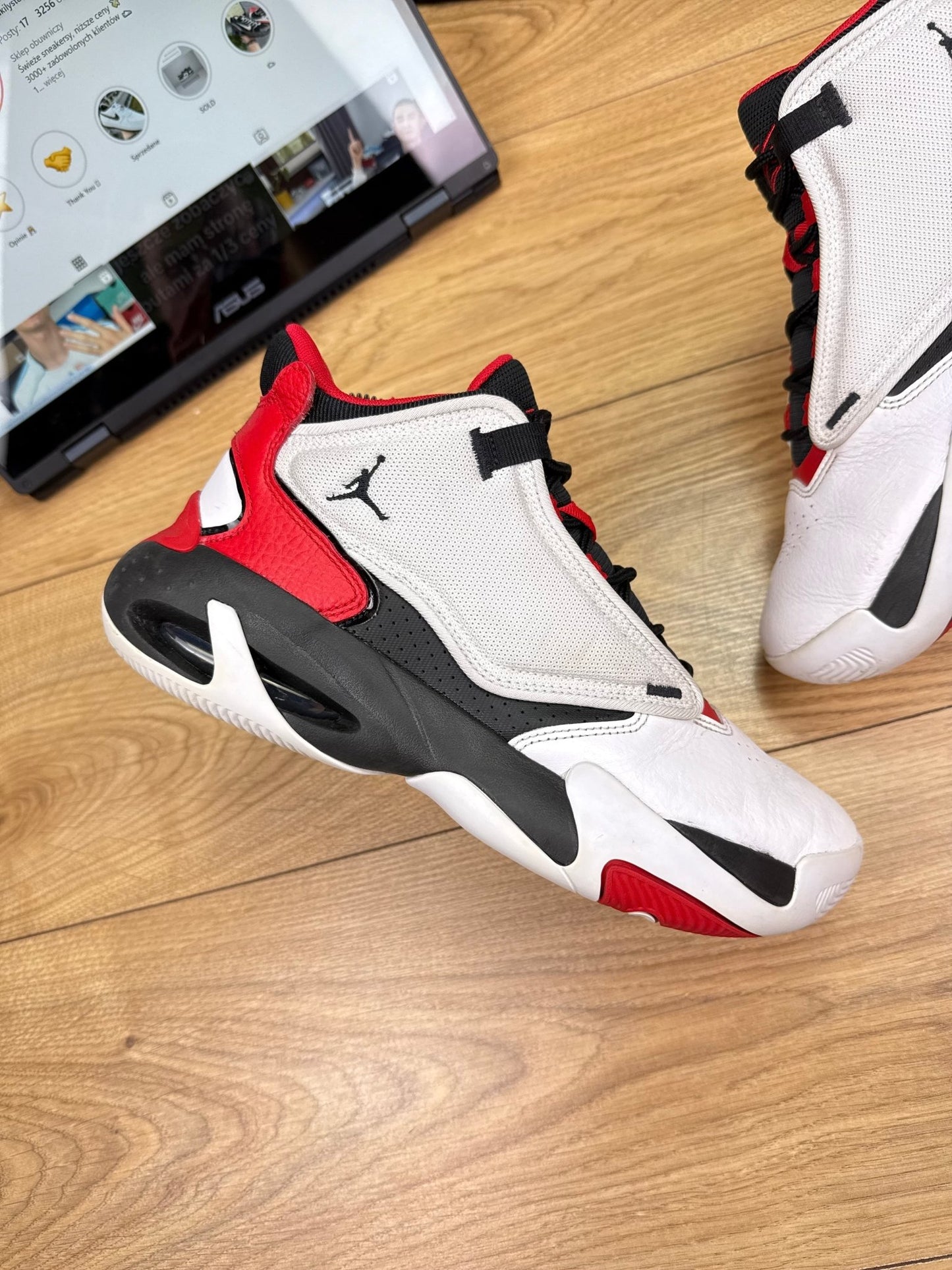 Nike Air Jordan Max Aura 4 (42)