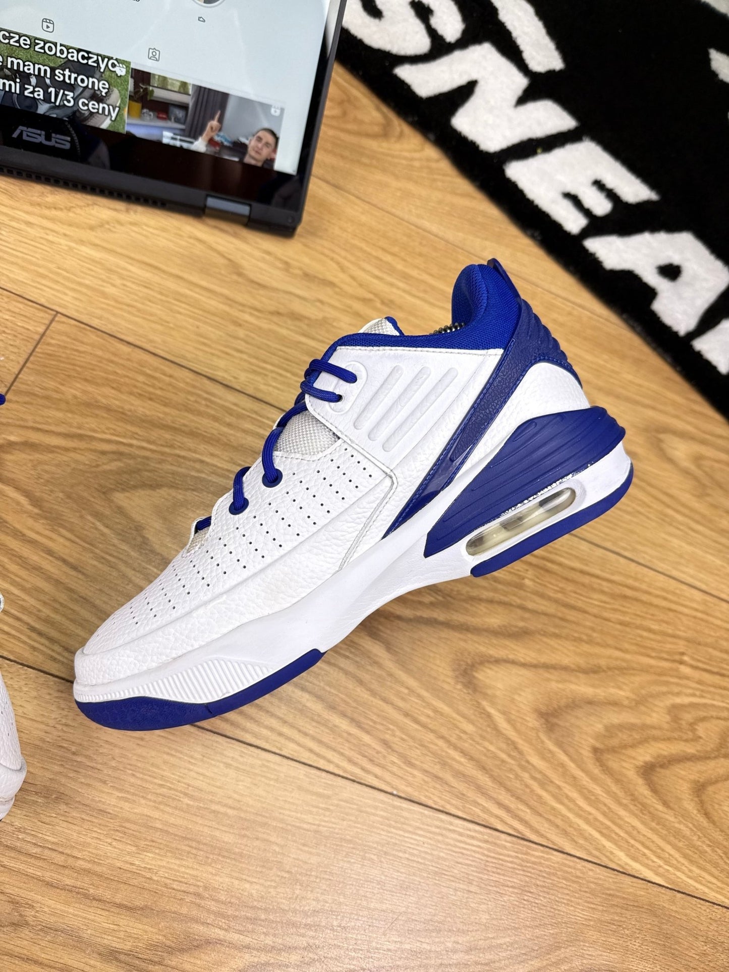 Nike Air Jordan Max Aura 5 (40)